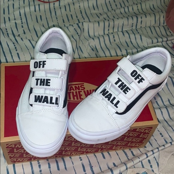 Vans Shoes - White Vans “Off The Wall”